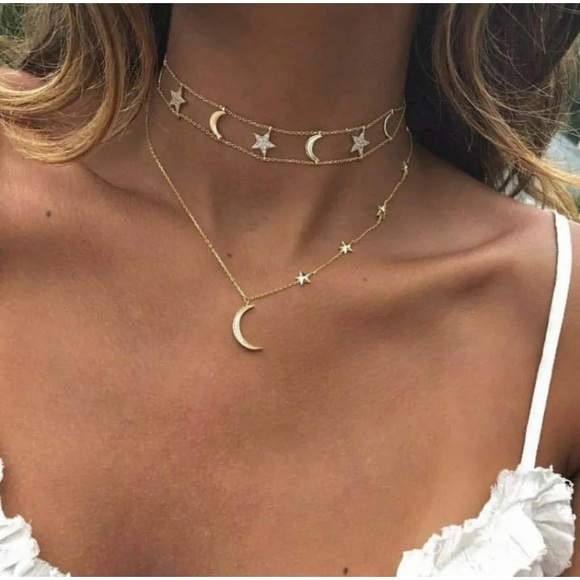 Jewelry - ♥️SALE TODAY! Moon & Stars Gold Choker necklace